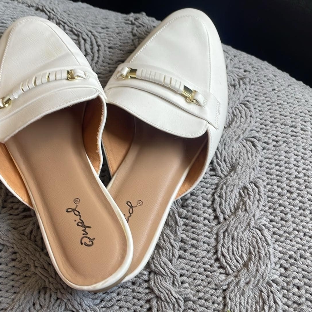 Qupid Women's White Loafers